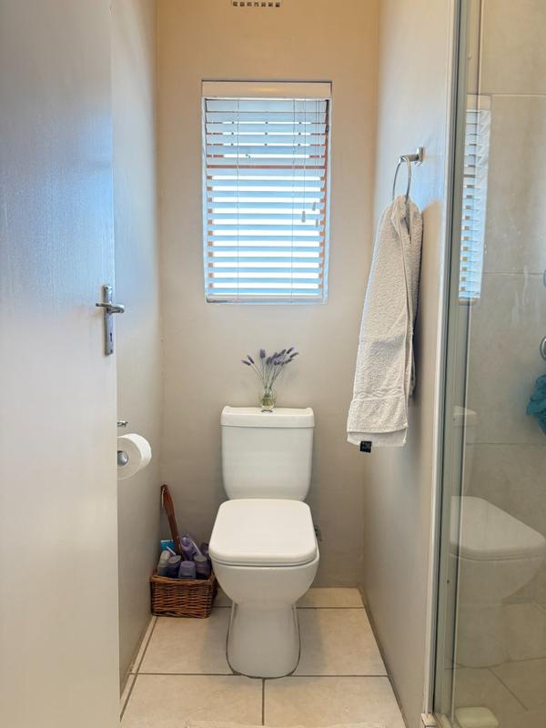 4 Bedroom Property for Sale in Panorama Western Cape